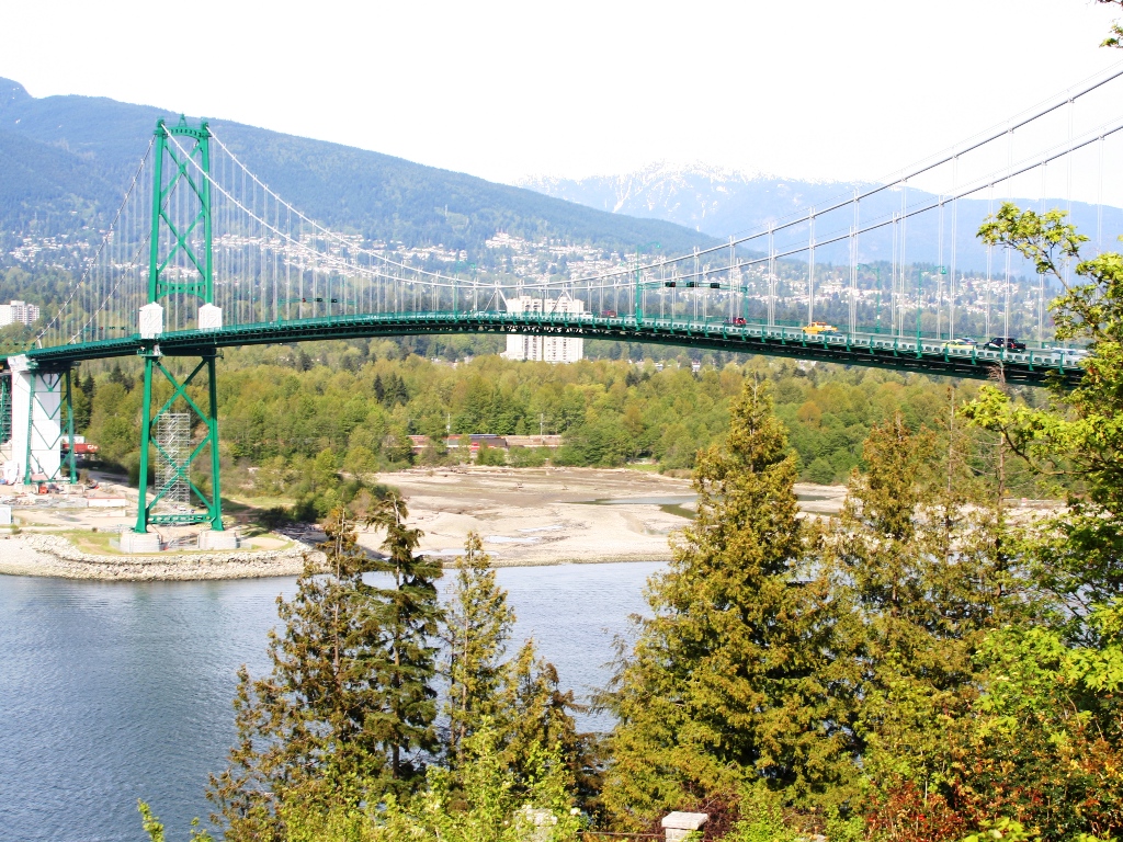 Lions Gate Bridge(ﾗｲｵﾝｽﾞ・ｹﾞｰﾄ橋)